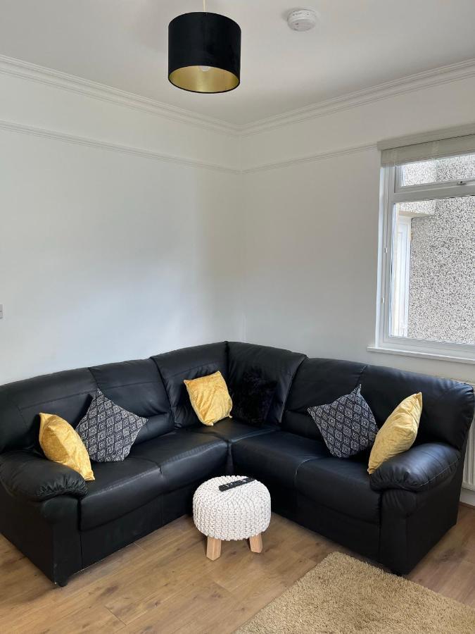 4-6 Guests In Centre Location With Stunning Views Villa Ланберис Екстериор снимка