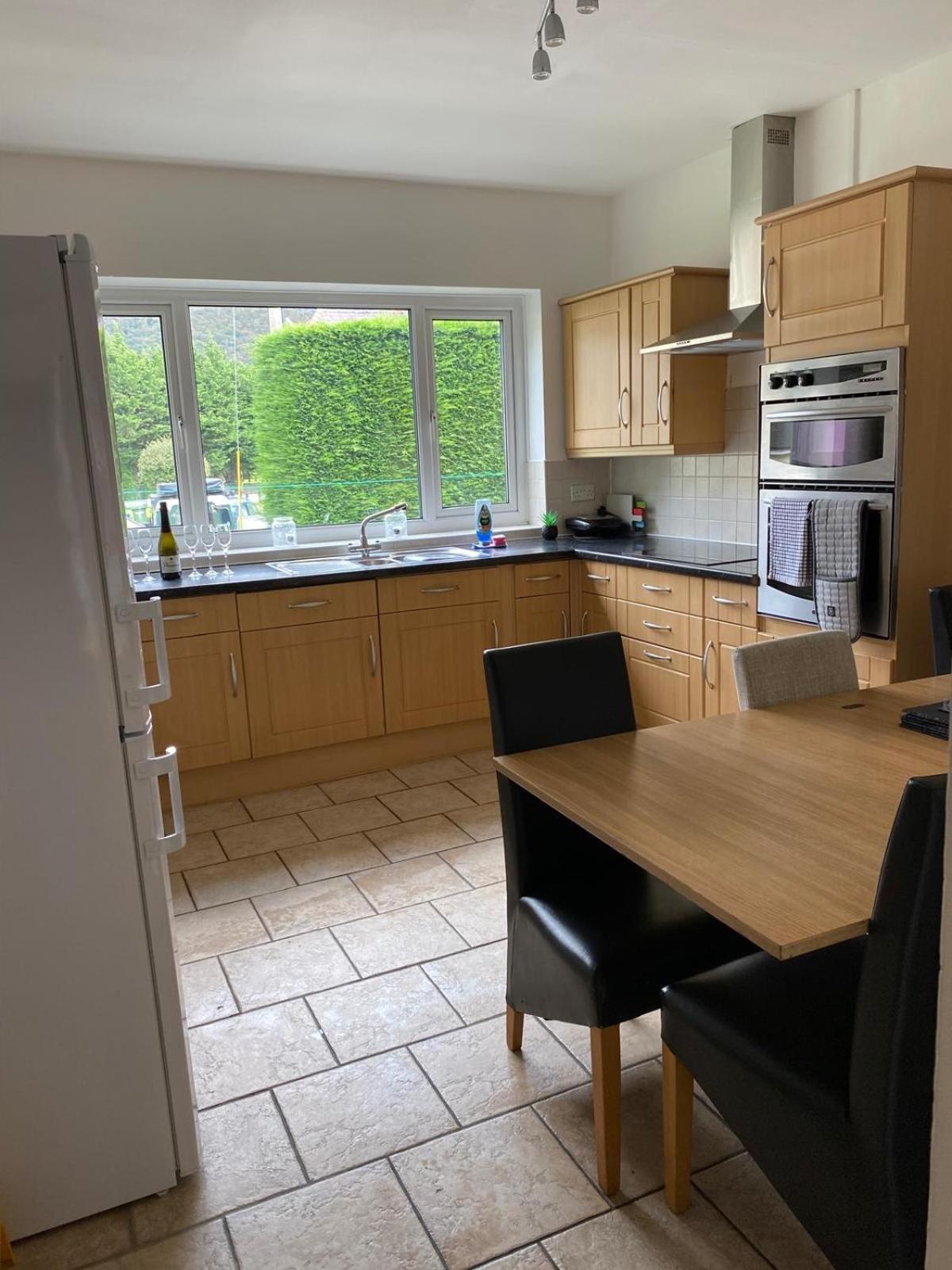 4-6 Guests In Centre Location With Stunning Views Villa Ланберис Екстериор снимка
